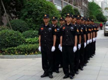 保安人員在停車場進(jìn)行工作時(shí)，需要負(fù)責(zé)什么呢？