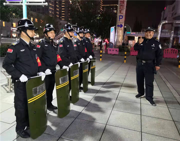 不忘初心勇?lián)?dāng)、牢記使命保平安